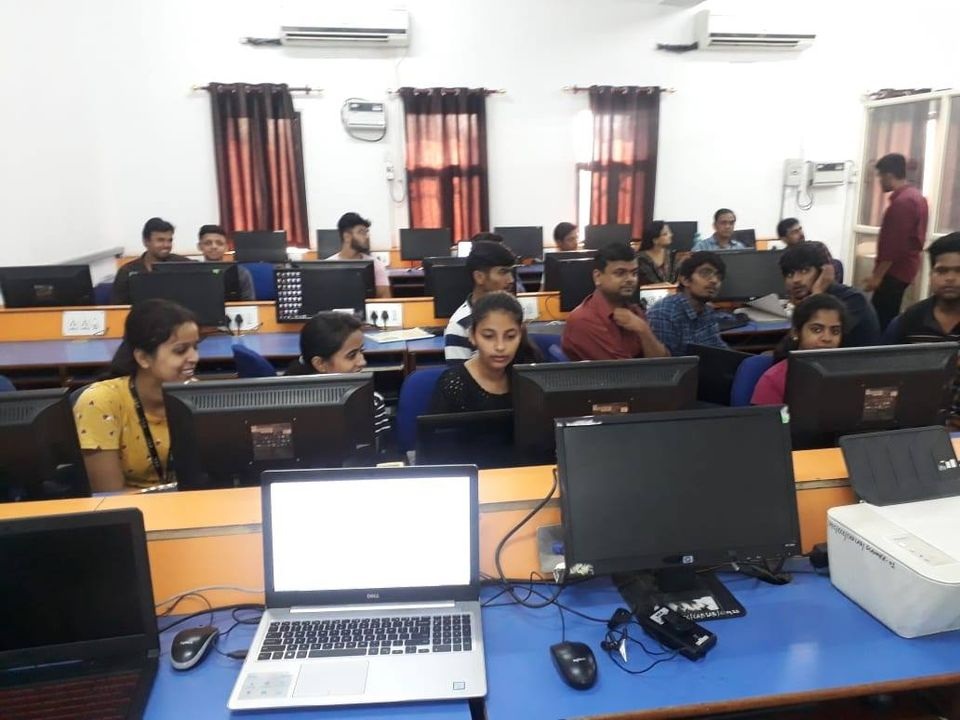 STLabs live internship classroom